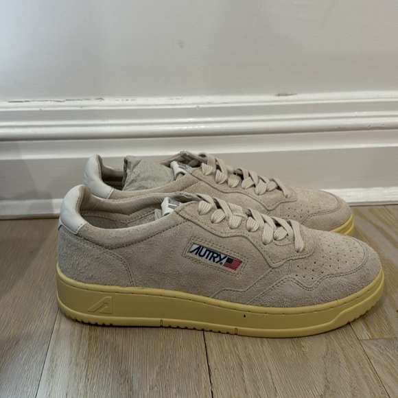 Autry Low Nan Hair/Suede Sand Shoes Size 42 - Picture 9 of 12